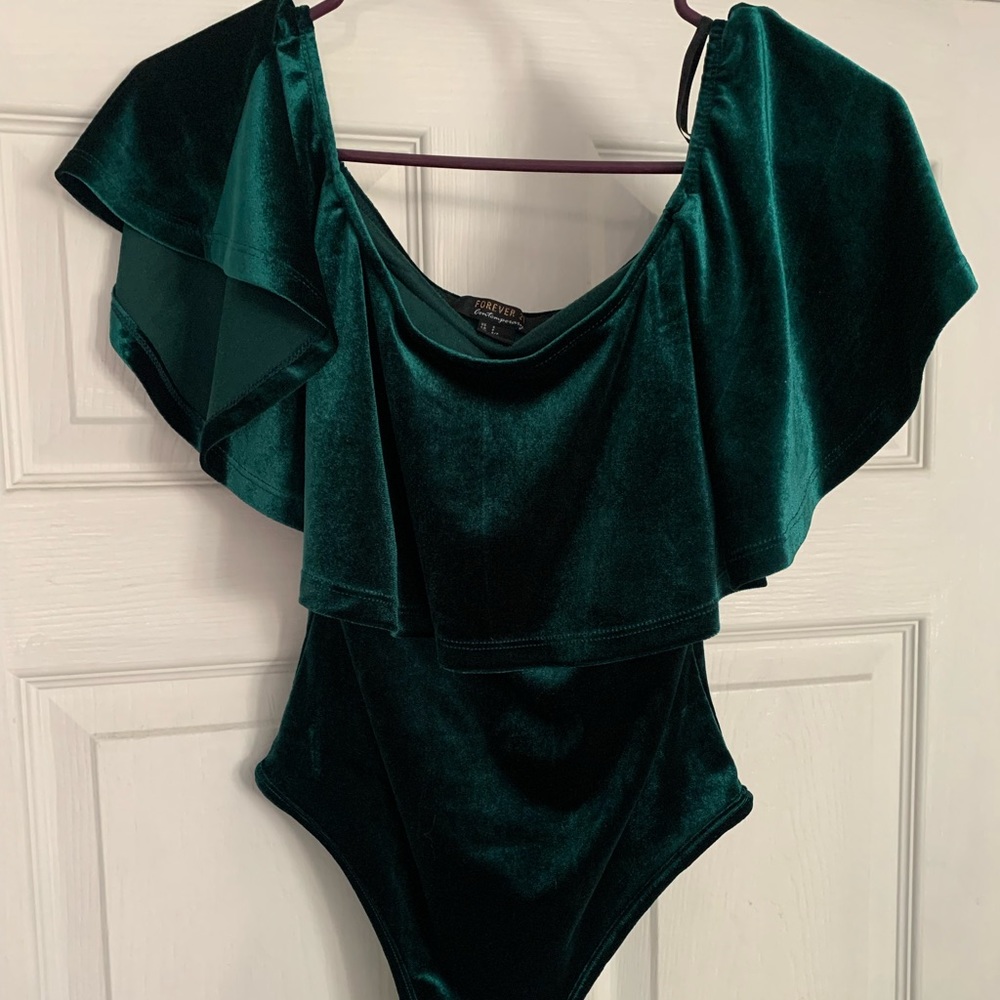 Off the shoulder bodysuit - green small